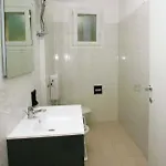 Comfortably Furnished Flat Near The Sea * 比比翁