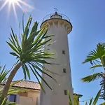 Comfortably Furnished Flat Near The Sea 比比翁