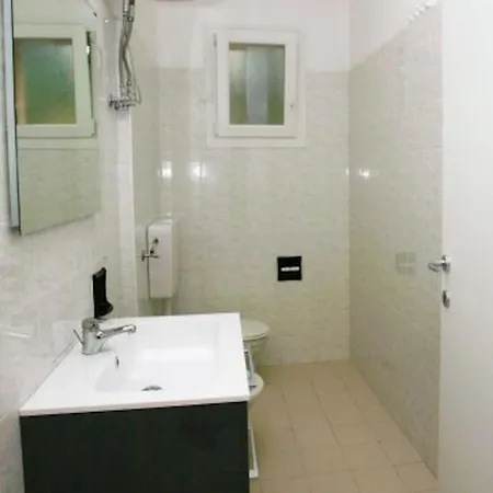 Comfortably Furnished Flat Near The Sea * Бибионе
