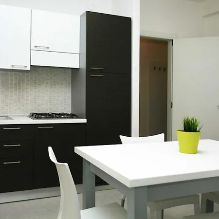 Comfortably Furnished Flat Near The Sea Appartamento