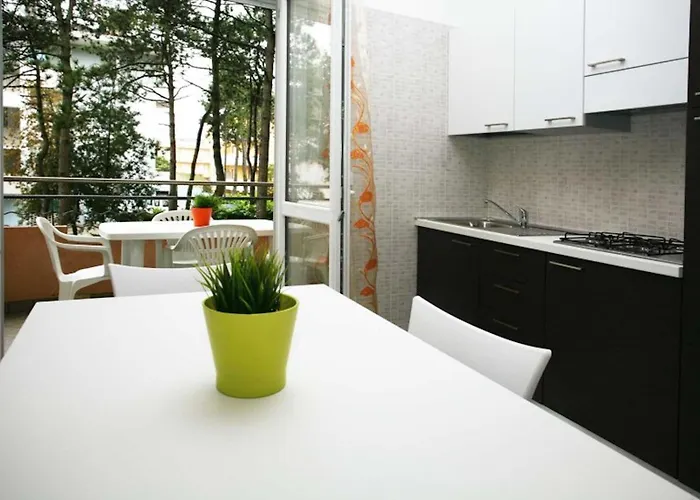 Comfortably Furnished Flat Near The Sea *